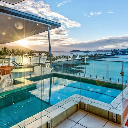 Pavillions Penthouse 25 - Luxury Waterfront Apartment With Private Roof Top Pool And Buggy 汉密尔顿岛 外观 照片