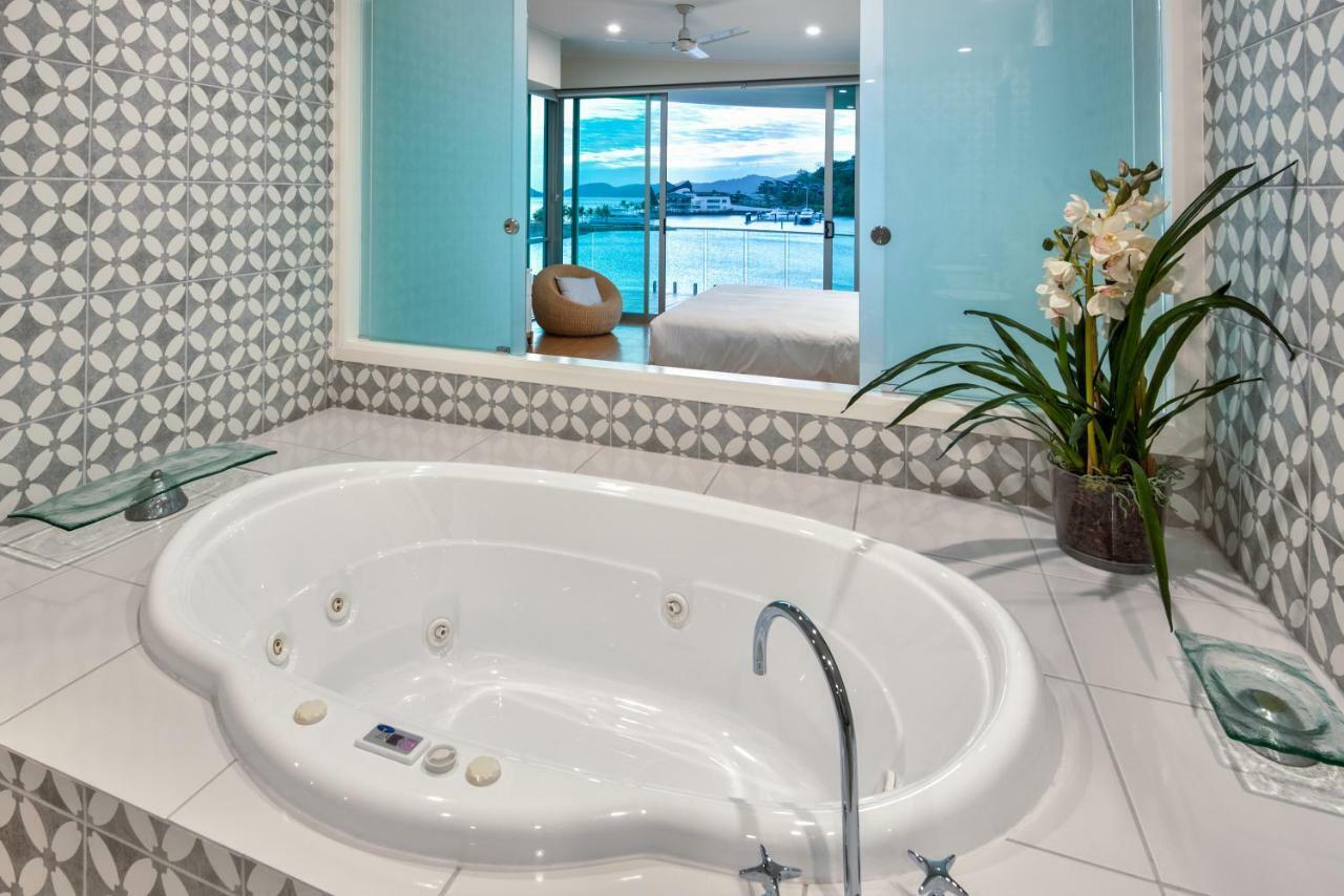 Pavillions Penthouse 25 - Luxury Waterfront Apartment With Private Roof Top Pool And Buggy 汉密尔顿岛 外观 照片