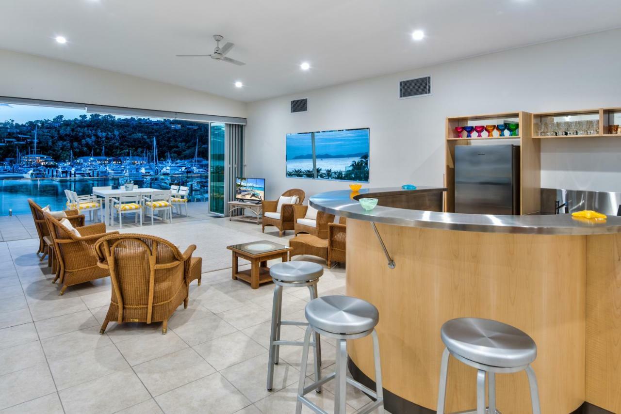 Pavillions Penthouse 25 - Luxury Waterfront Apartment With Private Roof Top Pool And Buggy 汉密尔顿岛 外观 照片