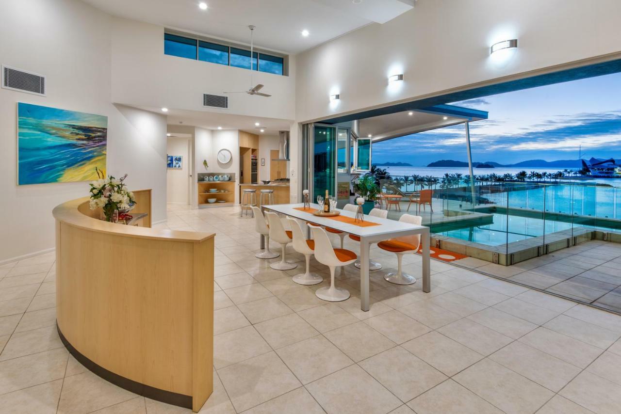 Pavillions Penthouse 25 - Luxury Waterfront Apartment With Private Roof Top Pool And Buggy 汉密尔顿岛 外观 照片