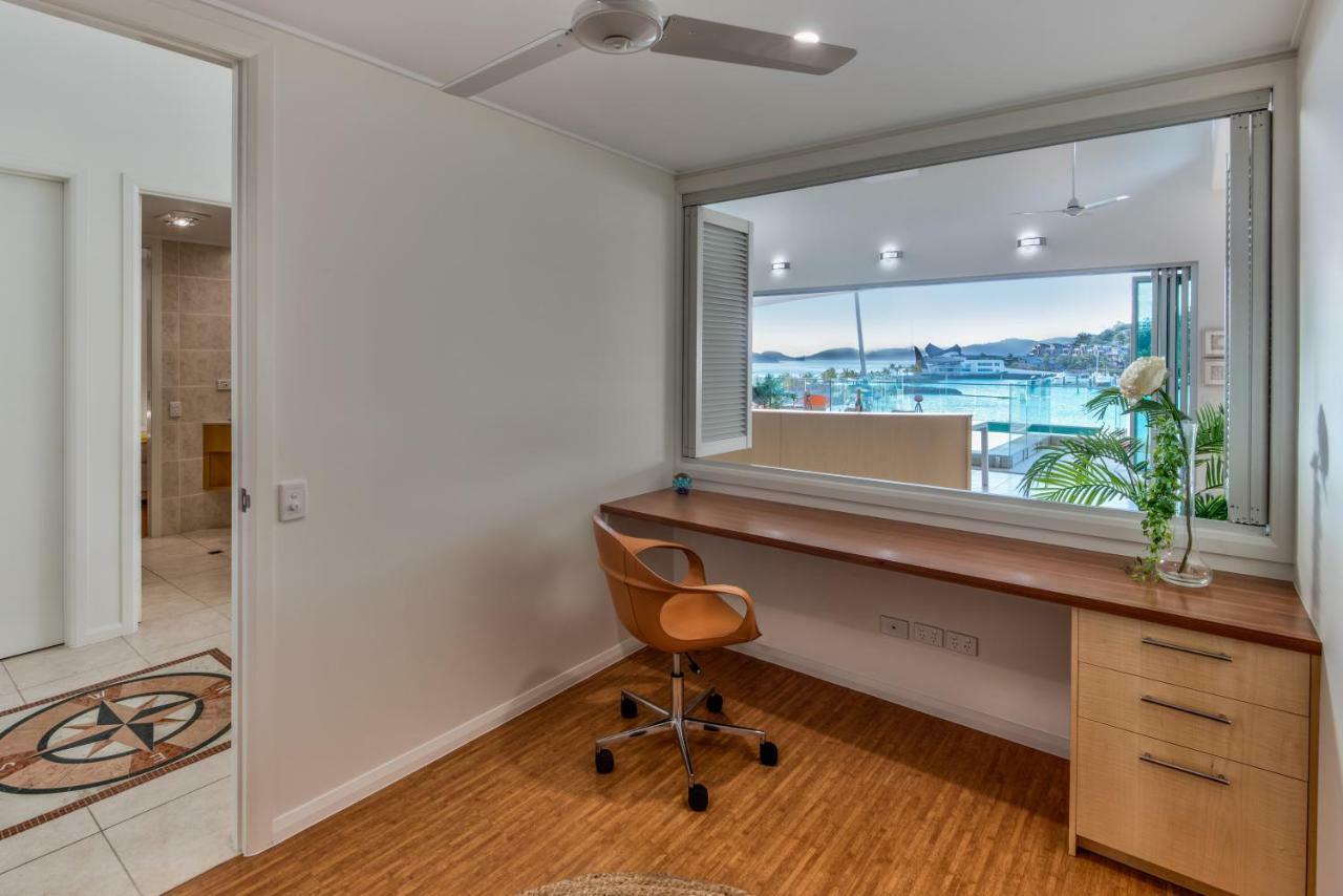 Pavillions Penthouse 25 - Luxury Waterfront Apartment With Private Roof Top Pool And Buggy 汉密尔顿岛 外观 照片